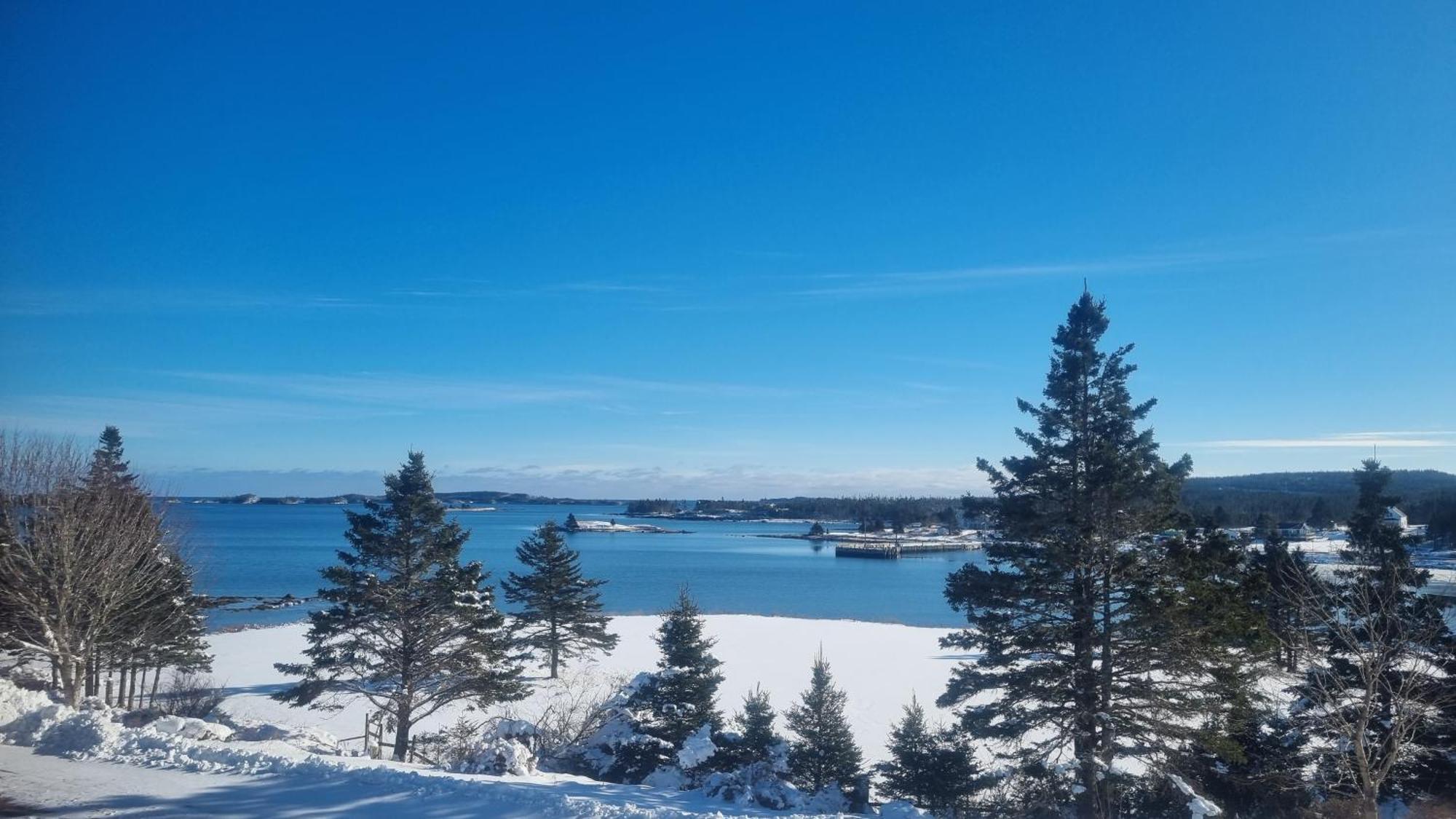 Port Dufferin Oceanfront Apartments מראה חיצוני תמונה