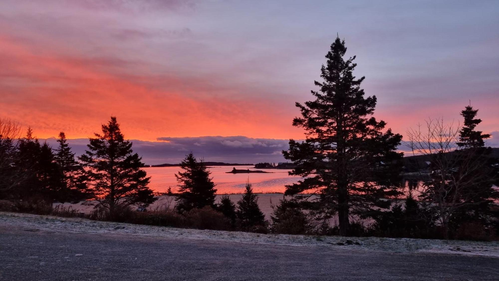 Port Dufferin Oceanfront Apartments מראה חיצוני תמונה